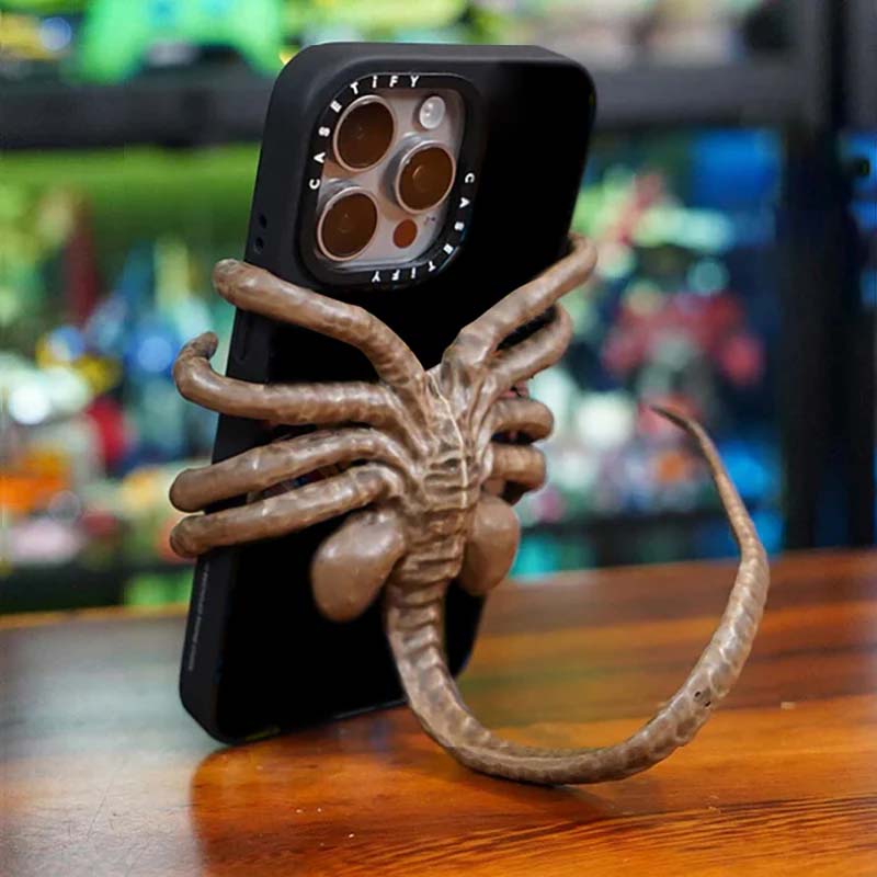 Horrible Facehugger Phone Holder