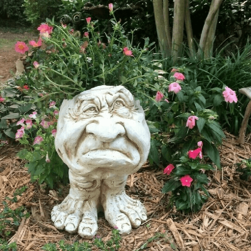 Muggly's The Face Statue Planter